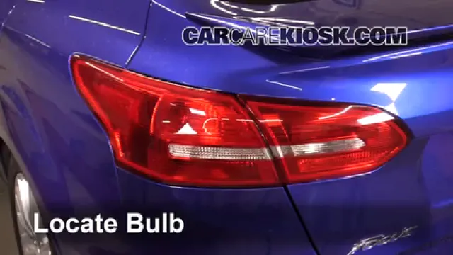 2015 Ford Focus Titanium 2.0L 4 Cyl. FlexFuel Sedan Lights Turn Signal - Rear (replace bulb)